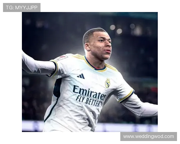 足球球星近期表现稳健，状态持续提升备受关注