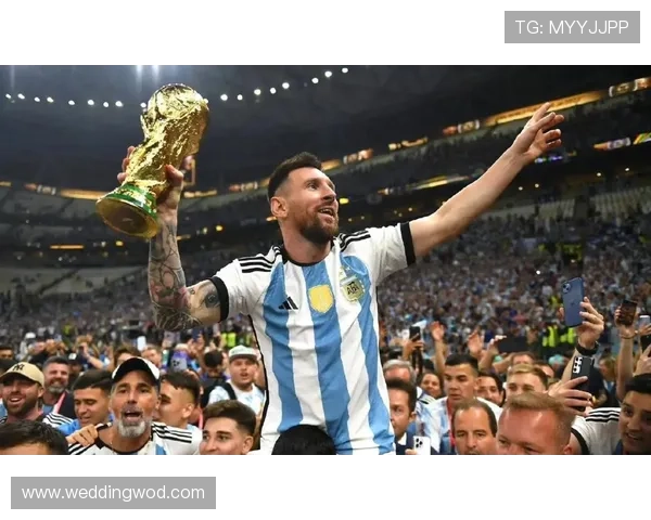 阿尔瓦雷斯：从南美最佳到欧冠冠军的荣誉跃迁解析