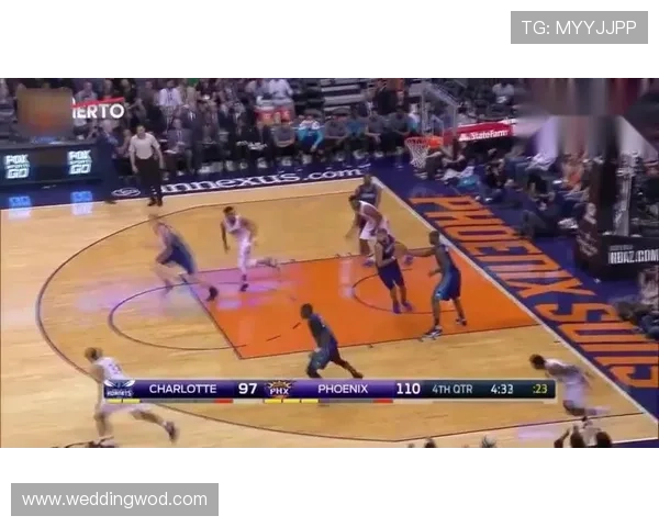 一次看懂！NBA赛场如何区分防守犯规与进攻犯规的具体判罚依据